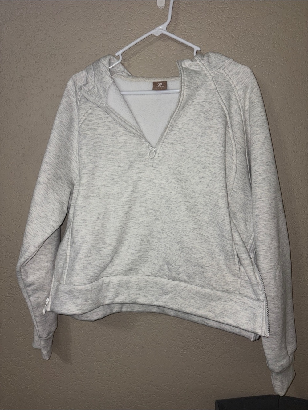 Women’s Light Gray Quarter-Zip Crop Hoodie with Side Zip Pockets